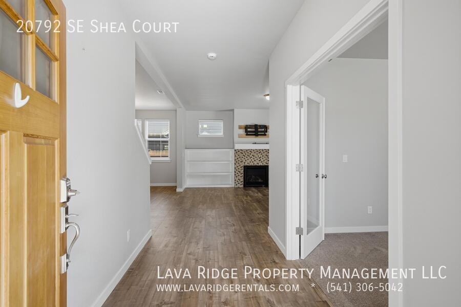 20792 Se Shea Ct - Photo 3 of 38