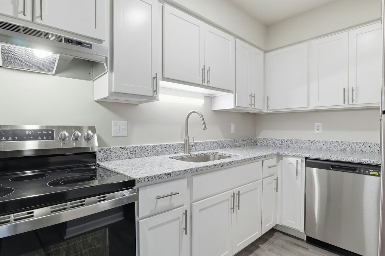 105 East Allen Street, Unit 303 - Photo 3 of 13