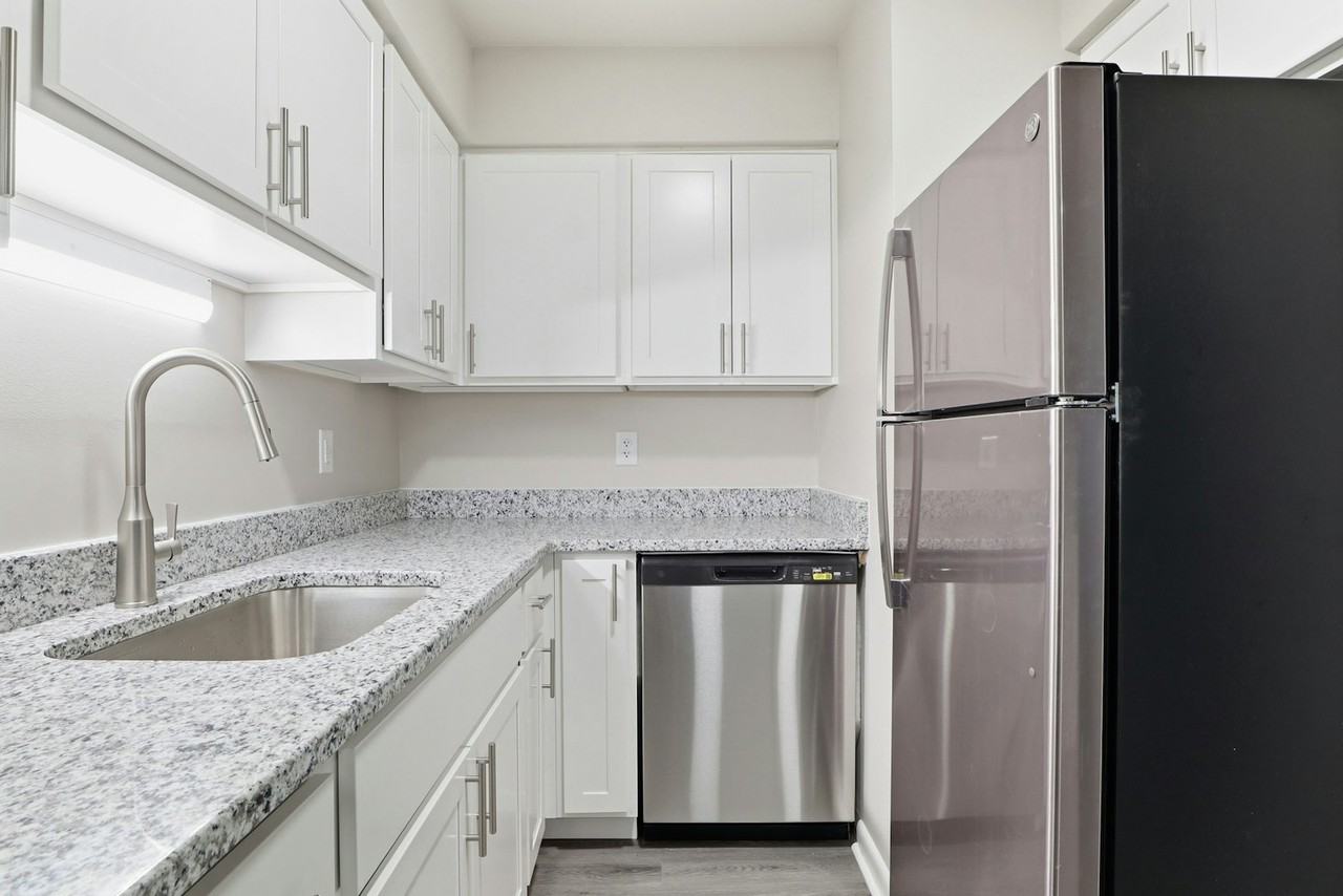 105 East Allen Street, Unit 303 - Photo 4 of 13