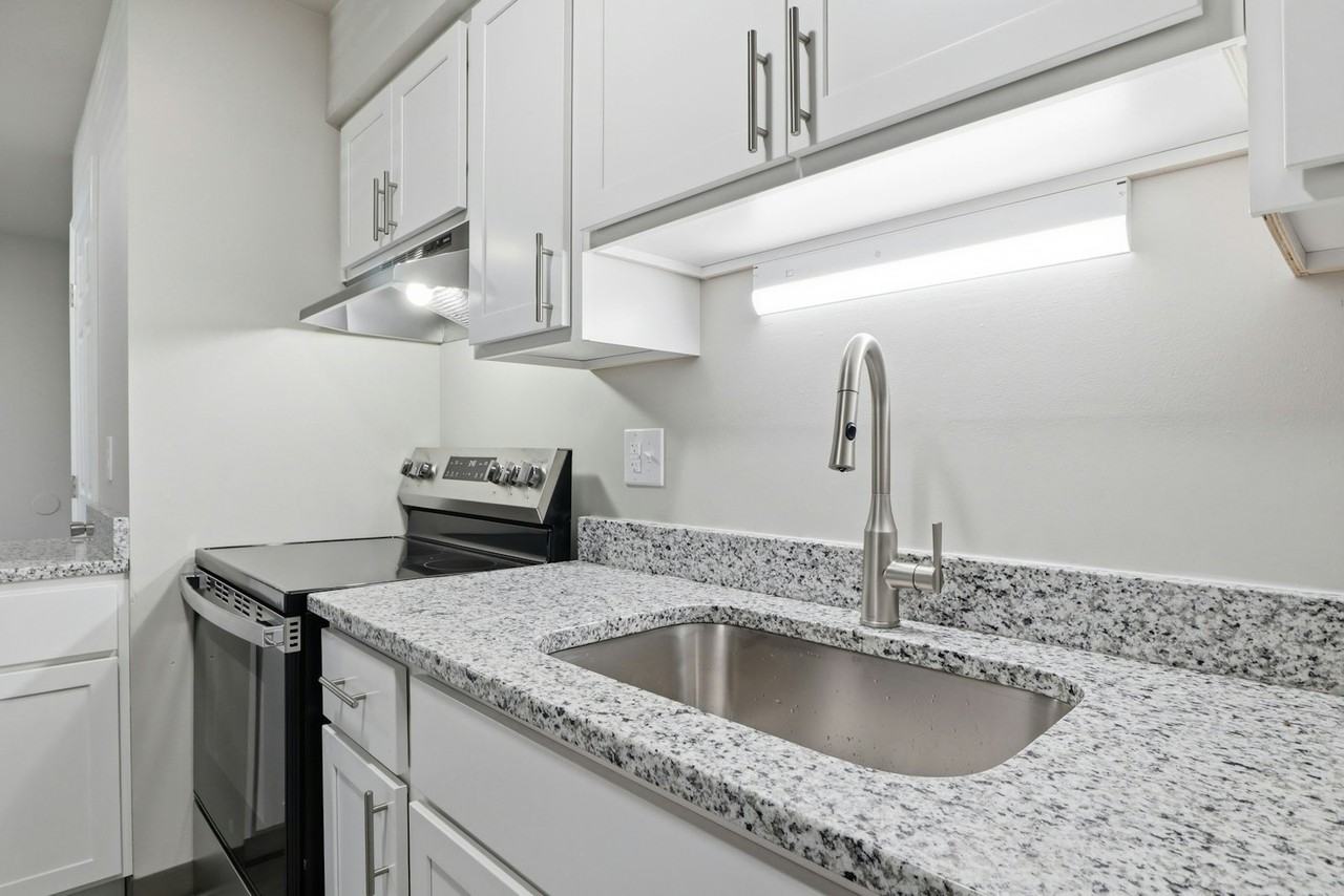105 East Allen Street, Unit 303 - Photo 6 of 13