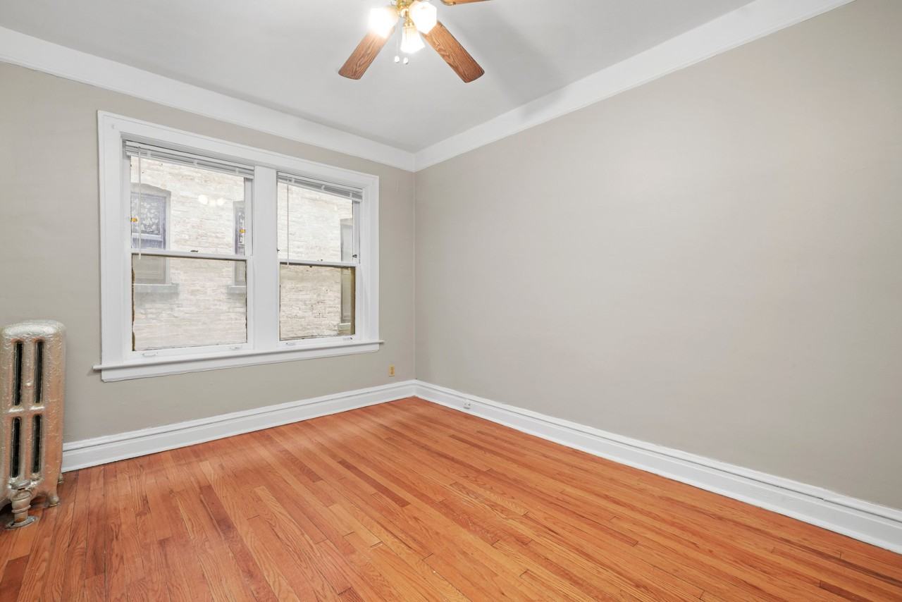 820 Reba Pl #2S - Photo 4 of 12