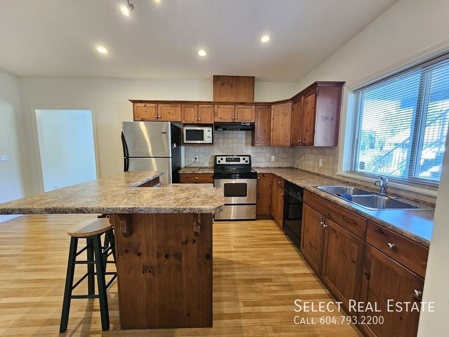 3544 Bassano Terr - Photo 5 of 22