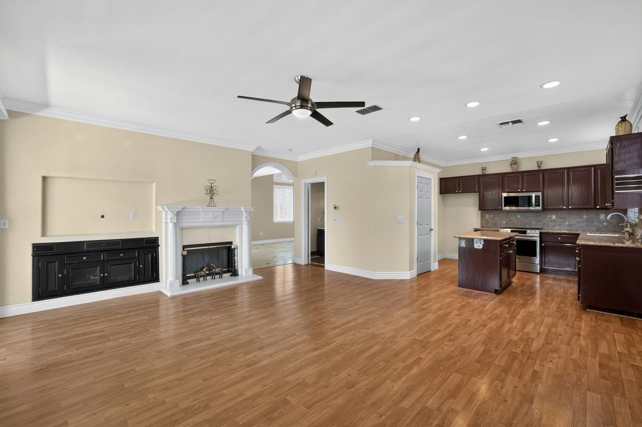 6816 Trailride Way - Photo 4 of 15