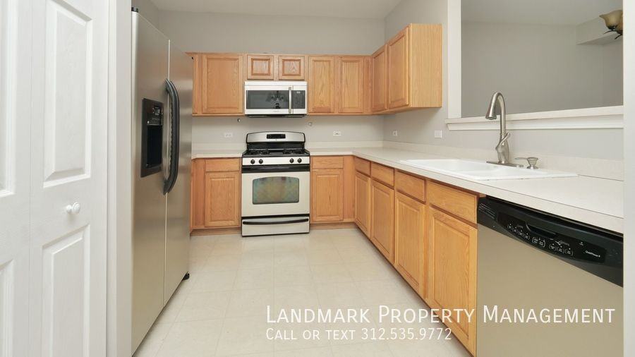 110 Enclave Cir #D - Photo 3 of 22