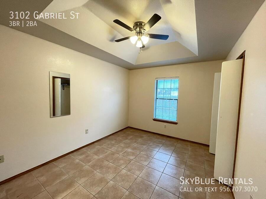 3102 Gabriel St - Photo 7 of 13