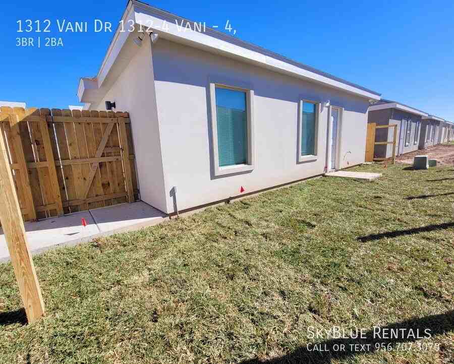 1312 Vani Dr 1312-4 Vani #4 - Photo 2 of 15