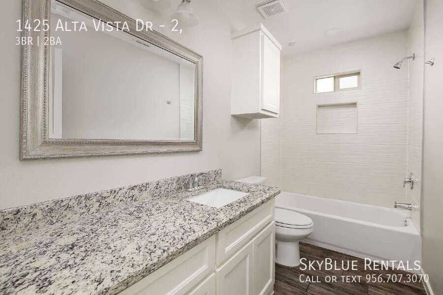 1425 Alta Vista Dr #2 - Photo 7 of 8