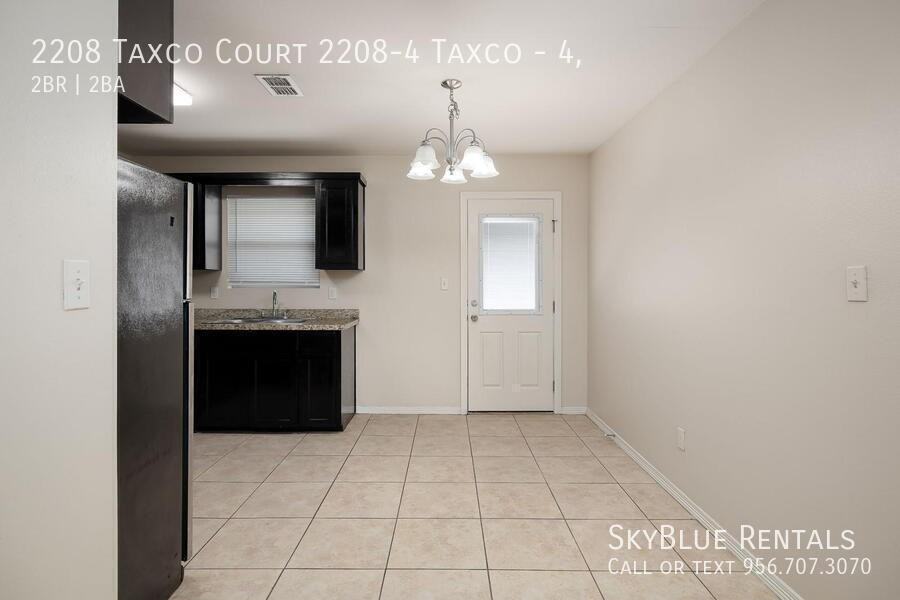 2208 Taxco Court 2208-4 Taxco #4 - Photo 4 of 12