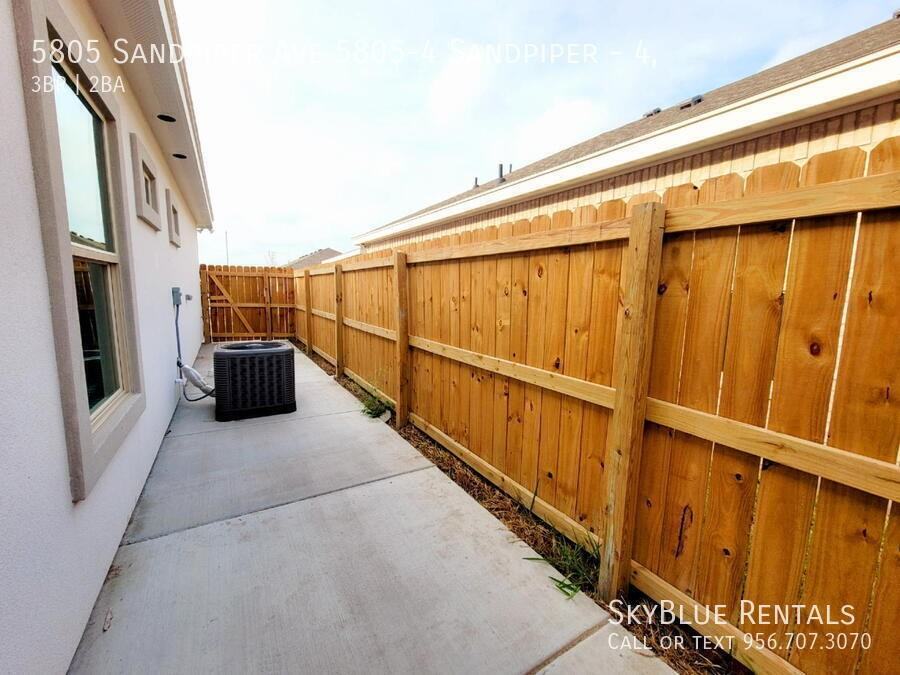 5805 Sandpiper Ave 5805-4 Sandpiper #4 - Photo 4 of 13