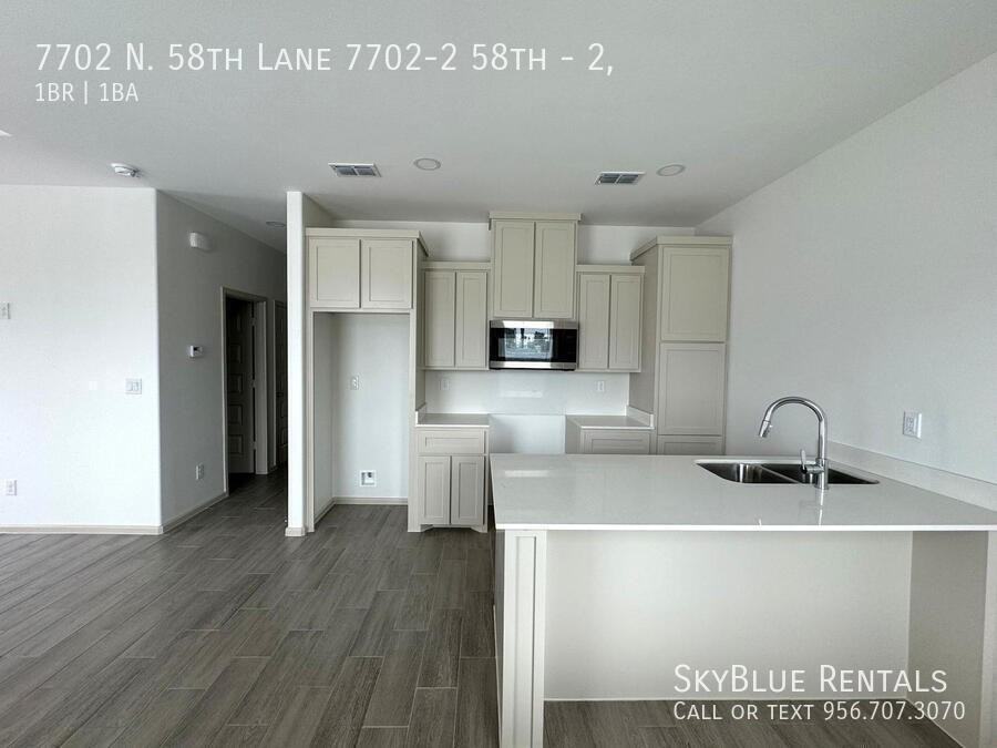 7702 N. 58th Lane 7702-2 58th #2 - Photo 4 of 13