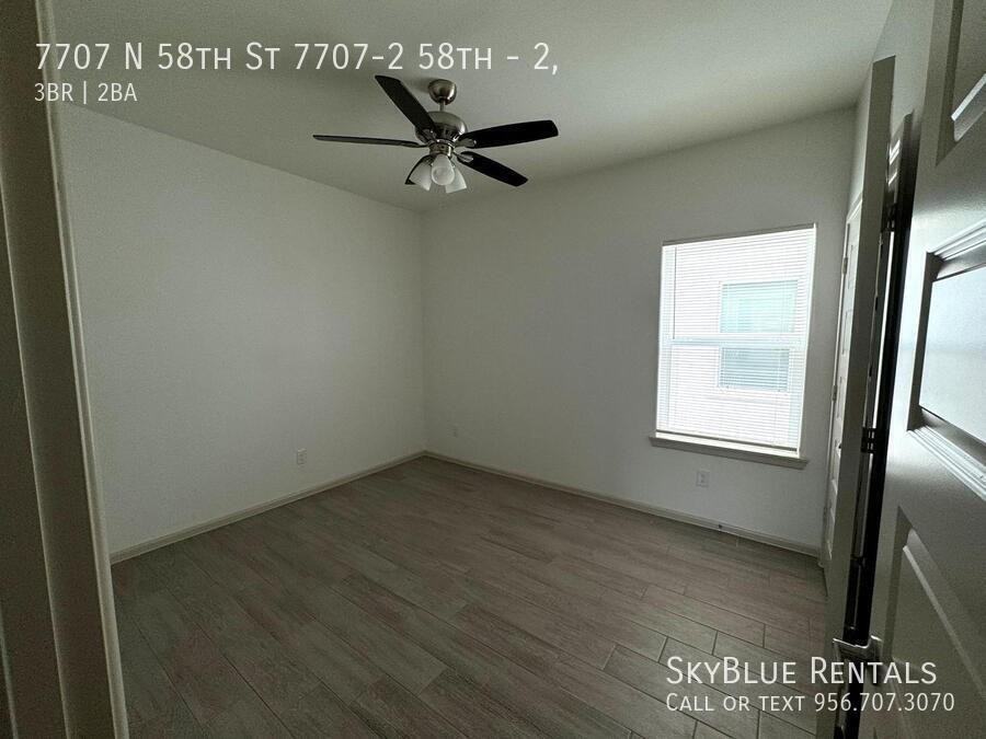 7707 N 58th St 7707-2 58th #2 - Photo 5 of 11