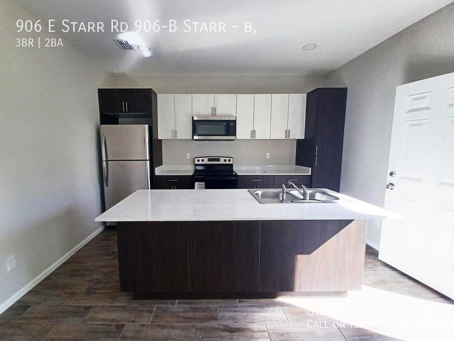 906 E Starr Rd 906-B Starr #B - Photo 4 of 12