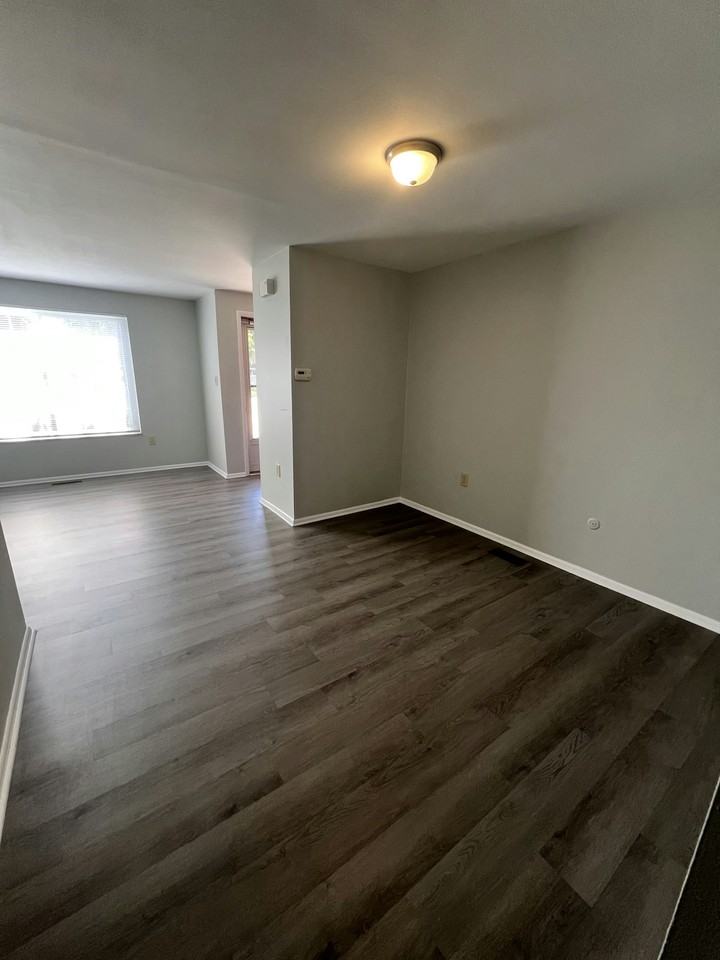 206 North Main Street, Unit B - Photo 5 of 11