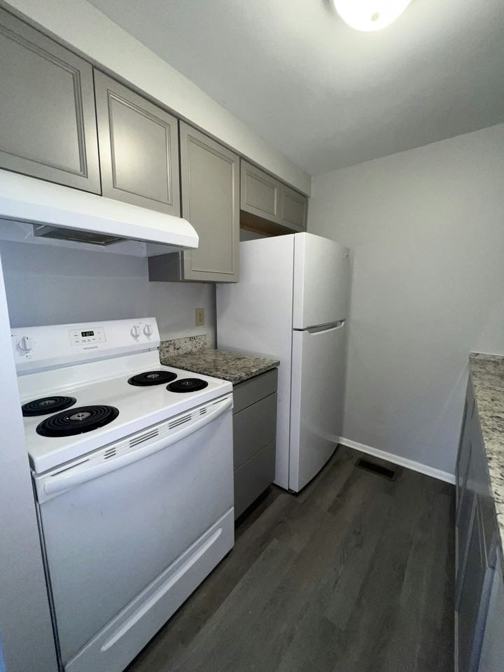 206 North Main Street, Unit B - Photo 6 of 11
