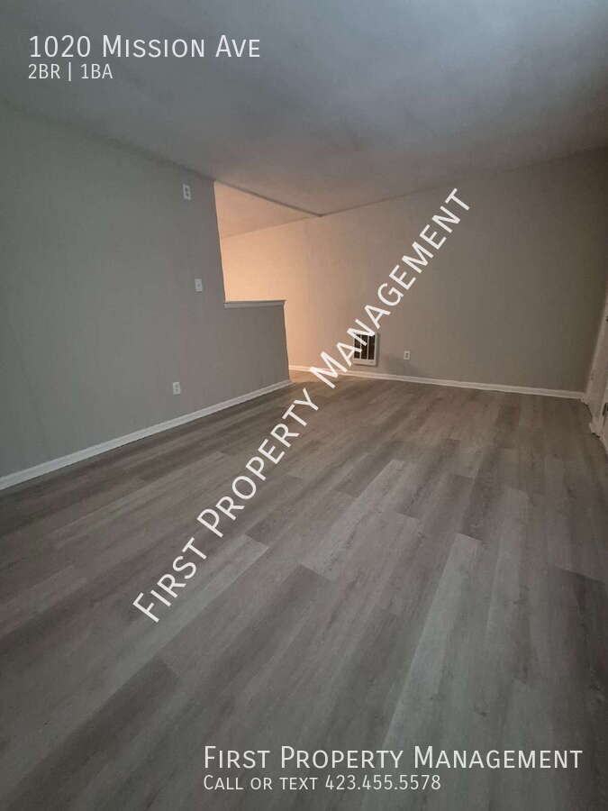 1020 Mission Ave - Photo 4 of 15