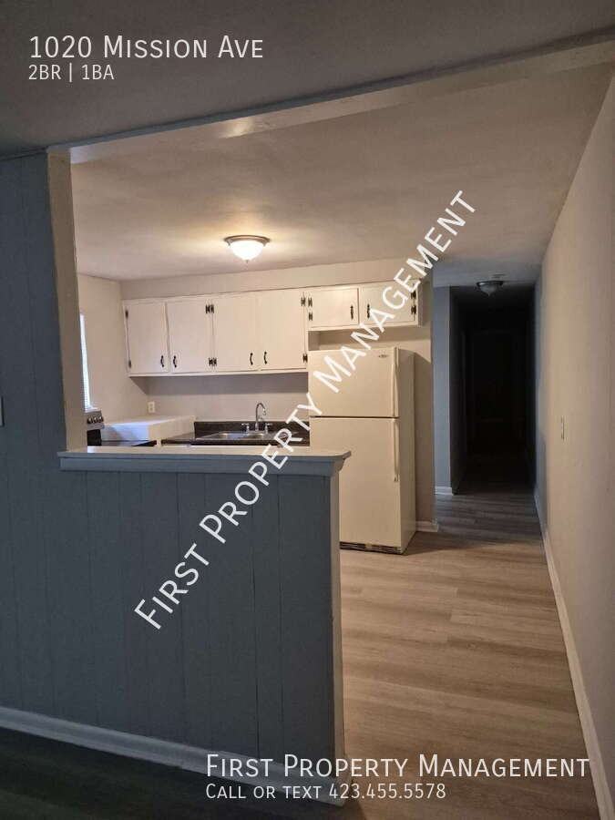 1020 Mission Ave - Photo 6 of 15