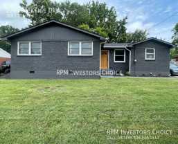 2704 Mckeige Dr - Photo 1 of 1