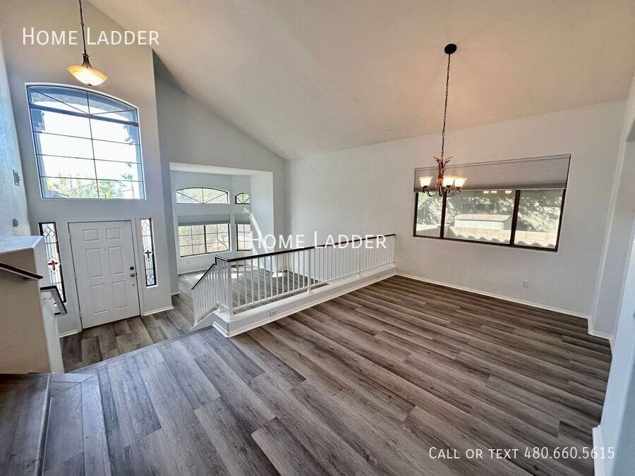 13201 W Rimrock St - Photo 4 of 32