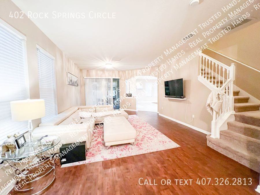 402 Rock Springs Cir - Photo 5 of 35