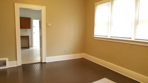 638 Vries St SW - Photo 3 of 17