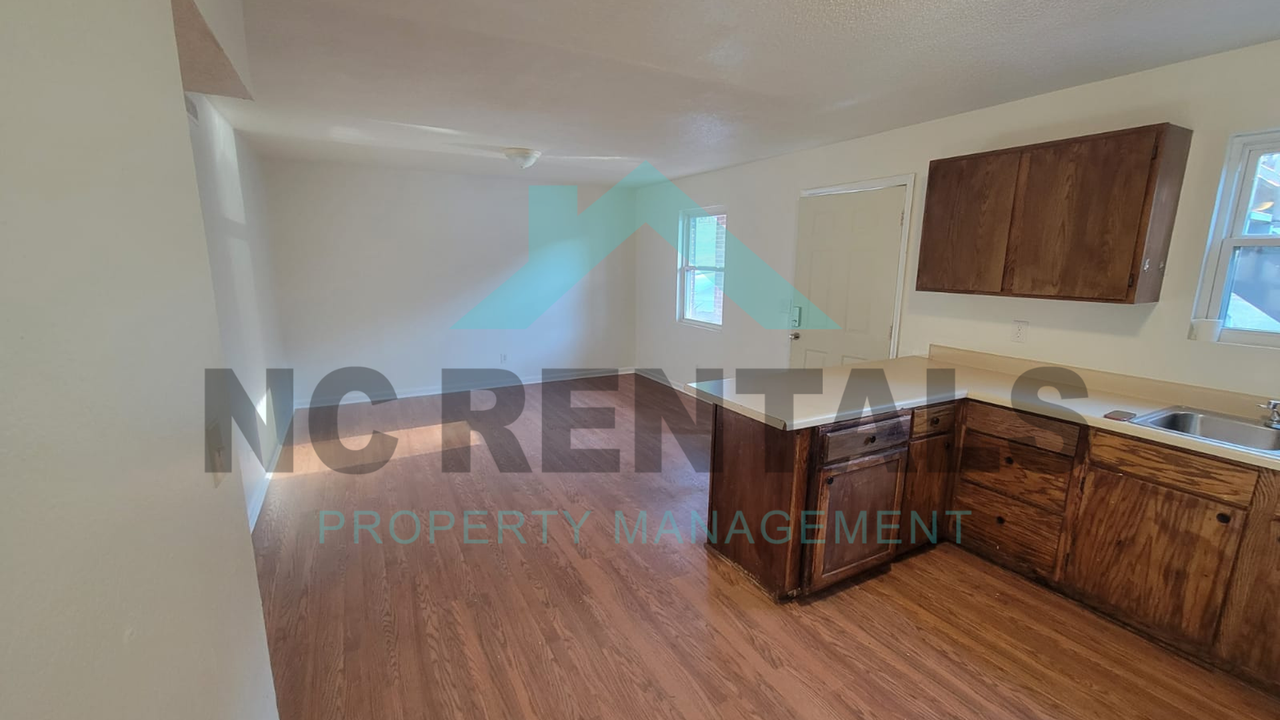 2559 Green Oaks Ct #A - Photo 3 of 23