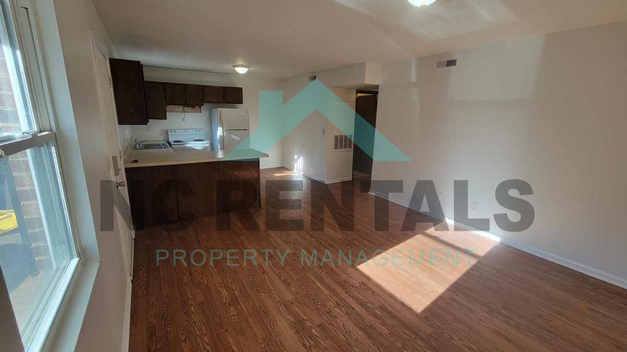2559 Green Oaks Ct #A - Photo 4 of 23