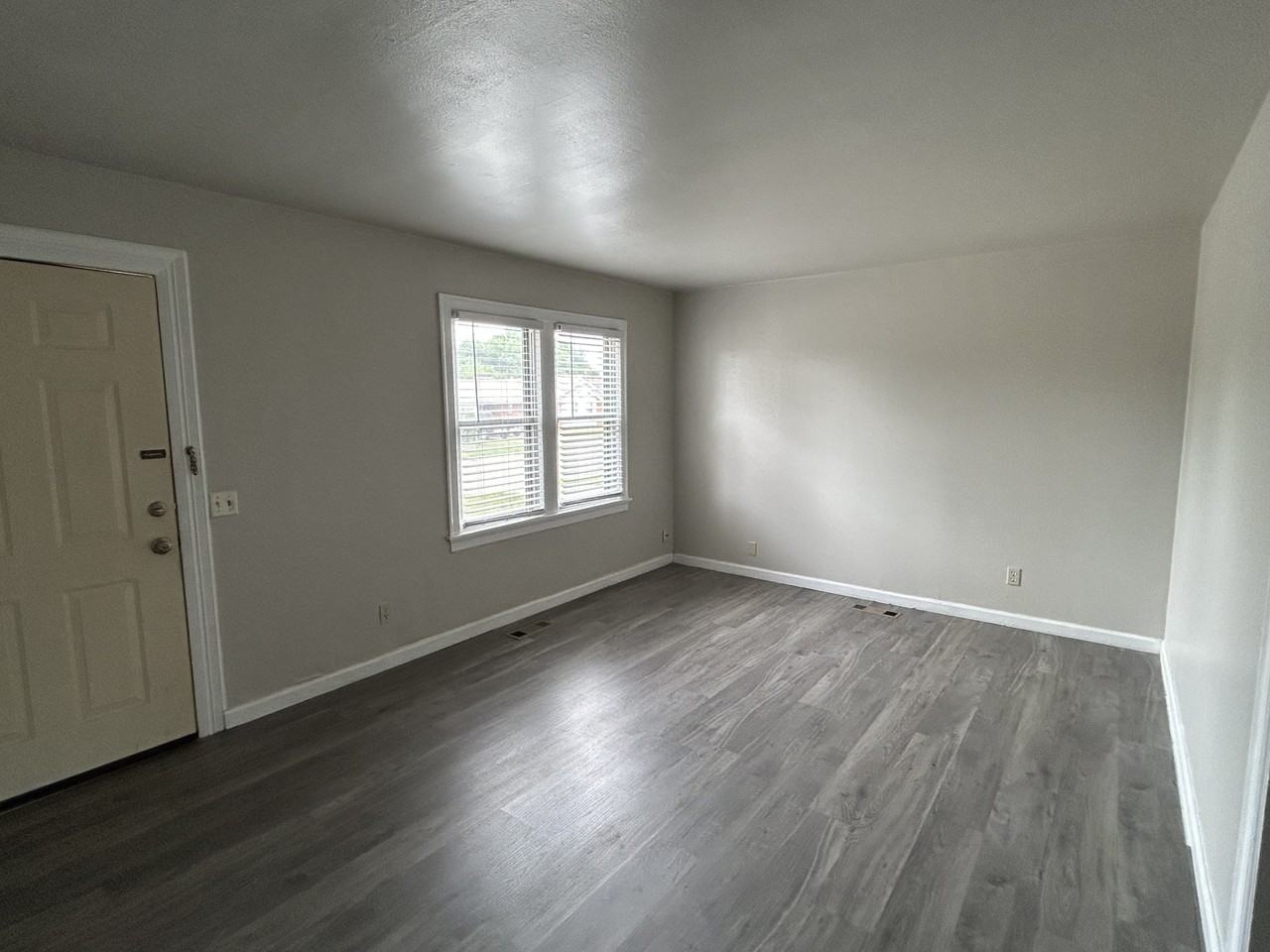 3228 Nw 34th St #1 - Photo 2 of 13