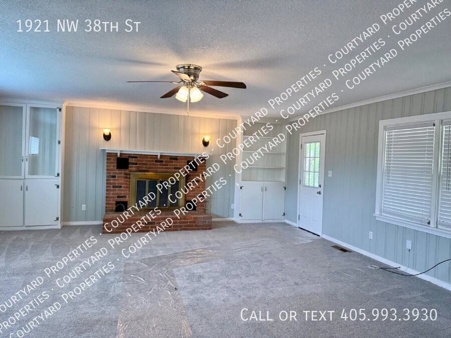 1921 Nw 38th St - Photo 6 of 27