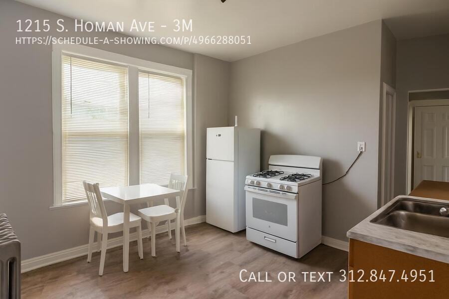1215 S Homan Ave #3M - Photo 7 of 8