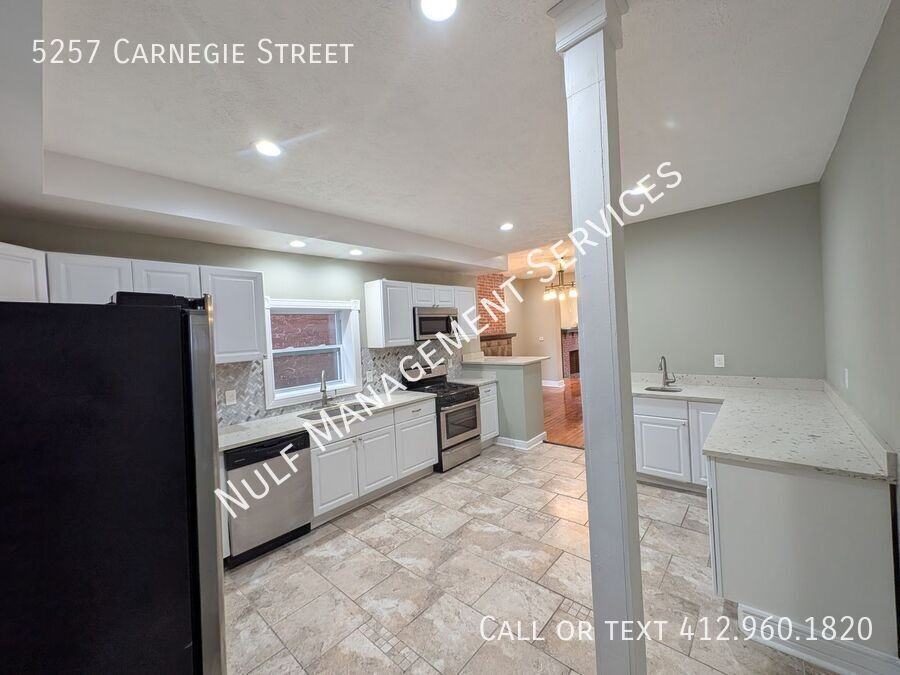 5257 Carnegie St - Photo 3 of 20