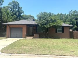 featured image of 3901 Nw 56th St #1