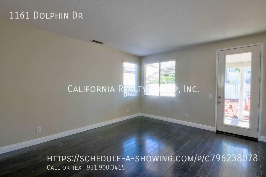 1161 Dolphin Dr - Photo 7 of 26