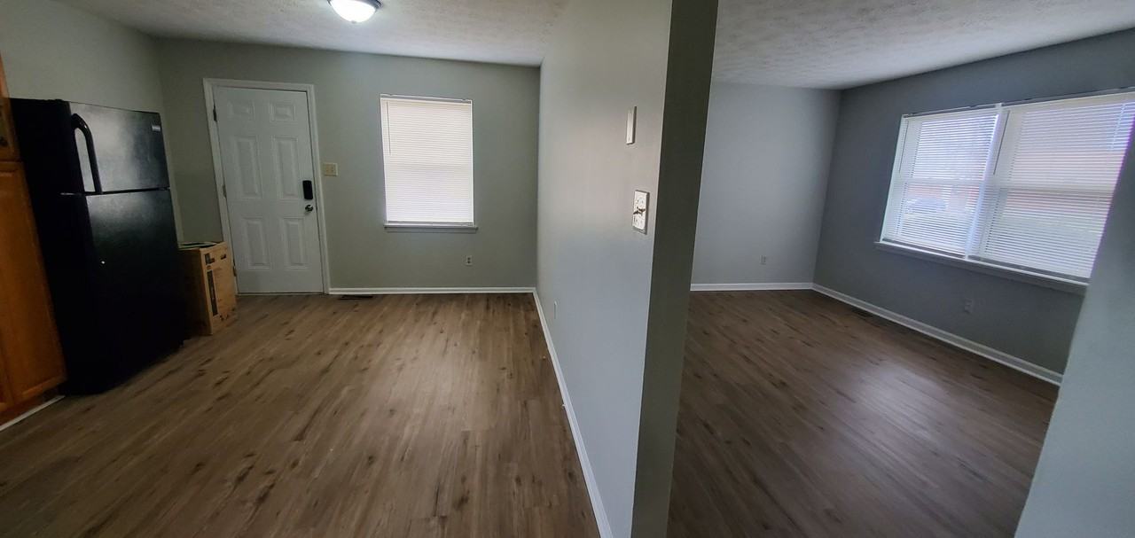 514 Foxwood Dr - Photo 3 of 16