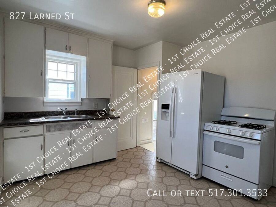 827 Larned St - Photo 6 of 21