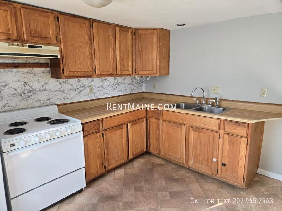 101 3rd St #1 - Photo 4 of 11