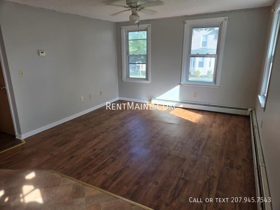 101 3rd St #1 - Photo 5 of 11
