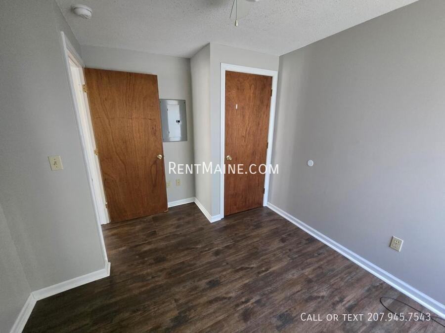 101 3rd St #1 - Photo 7 of 11