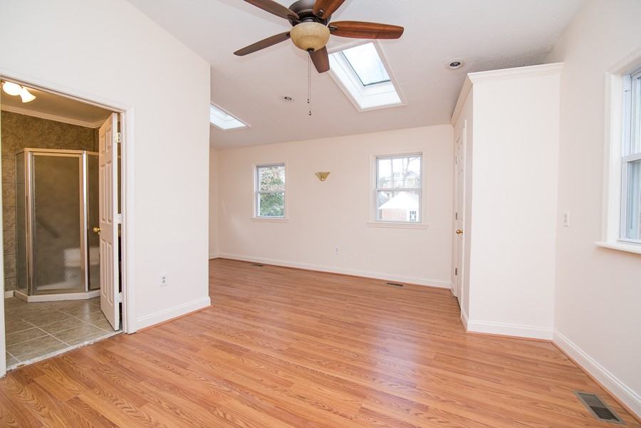 1731 Taylor St Nw - Photo 3 of 29