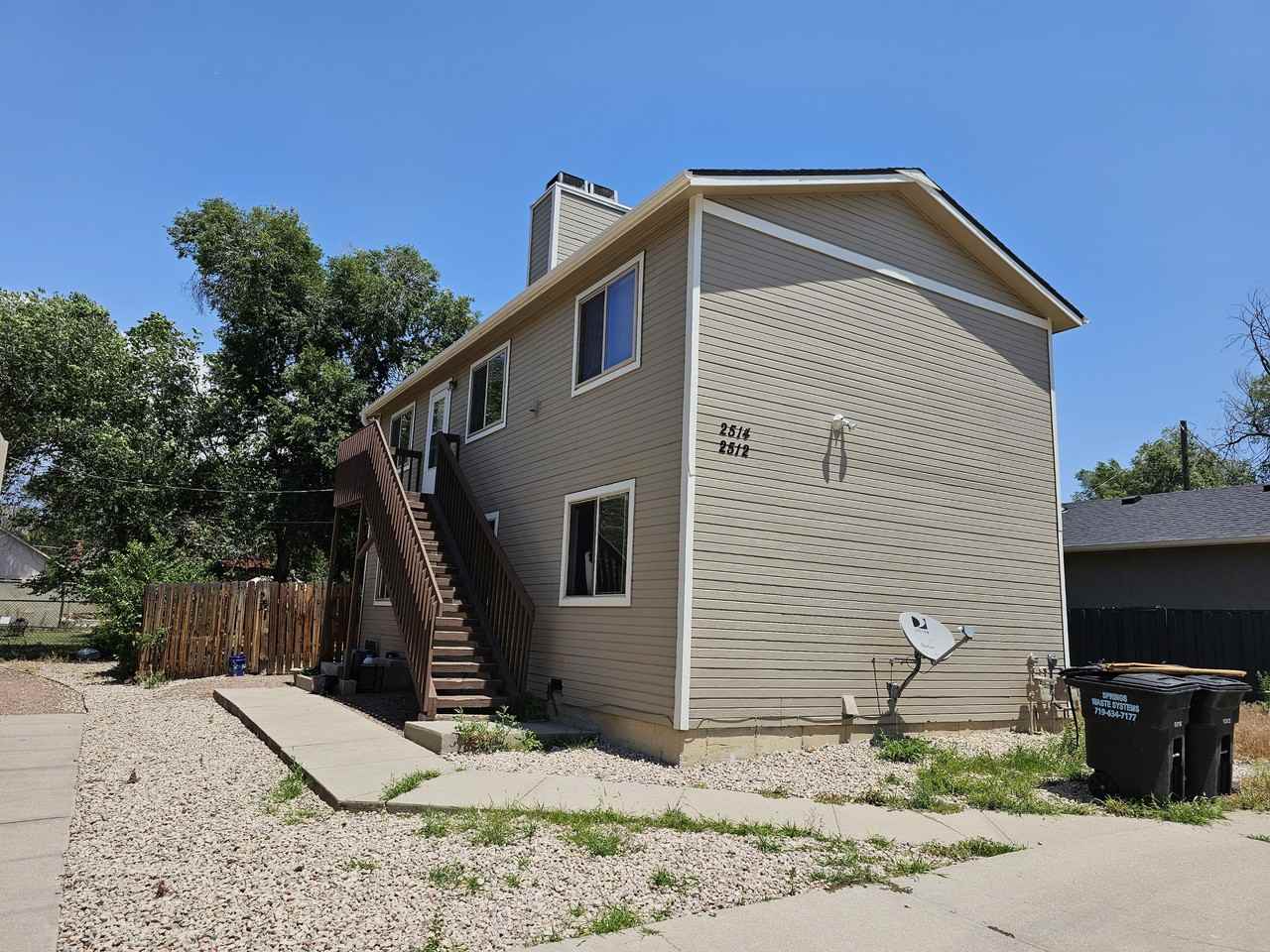 2514 E Monument St - Photo 2 of 11