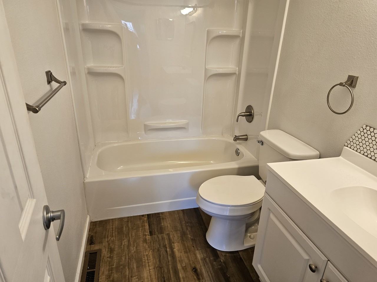 2514 E Monument St - Photo 7 of 11