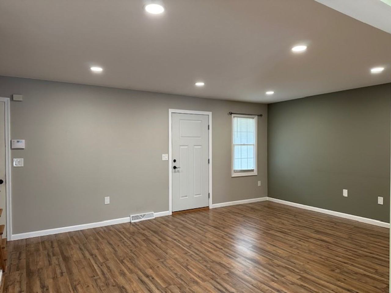 335 Cindy Dr - Photo 4 of 23