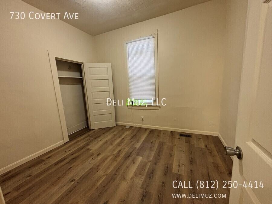 730 Covert Ave - Photo 3 of 22