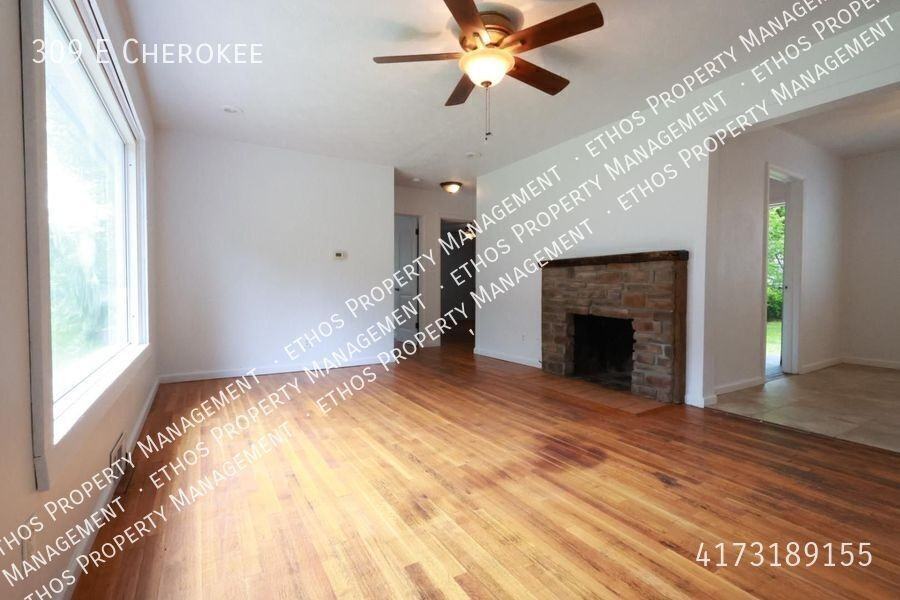 309 E Cherokee St - Photo 2 of 9