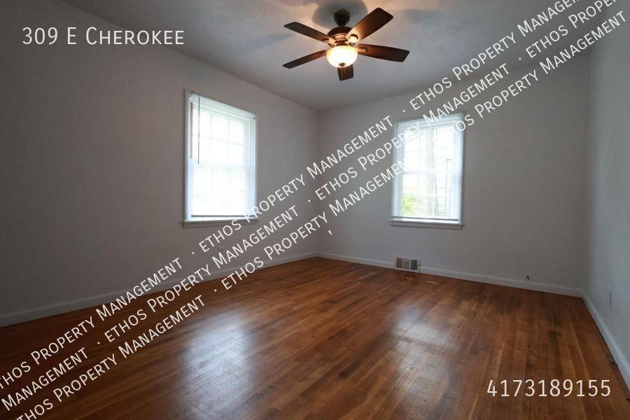 309 E Cherokee St - Photo 6 of 9
