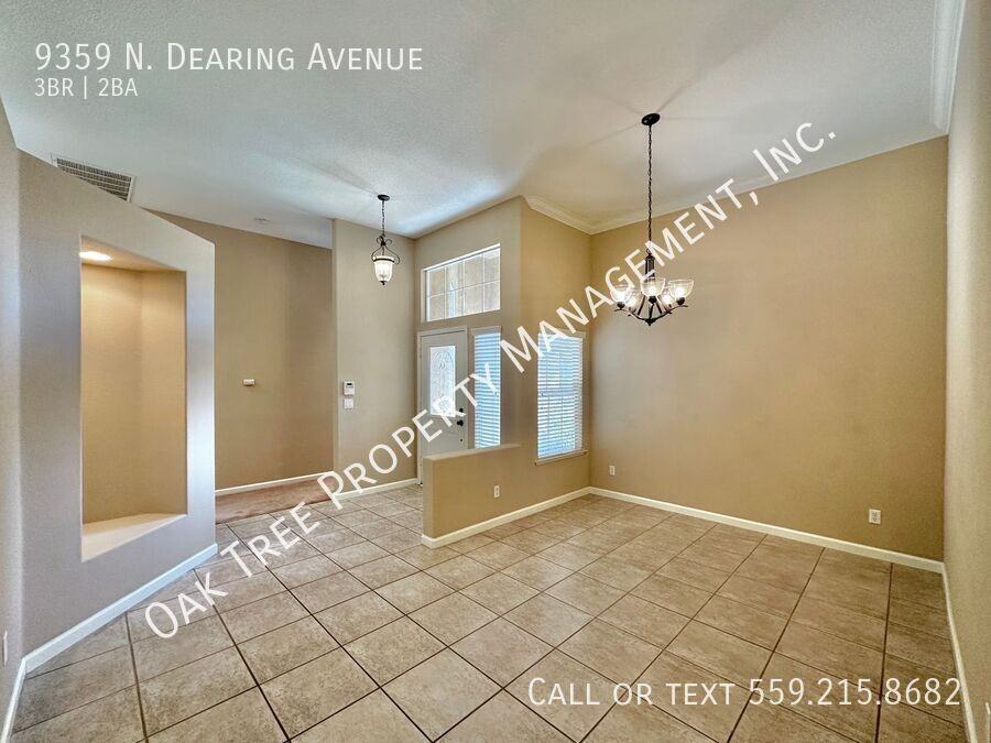 9359 N Dearing Ave - Photo 4 of 18