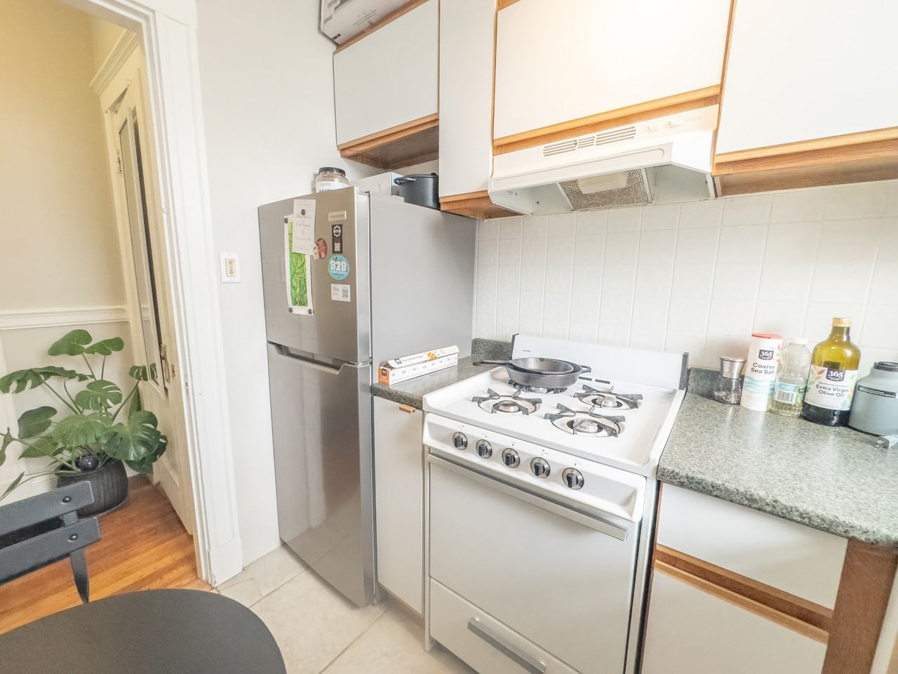 1572 Commonwealth AveUnit 12 #12 - Photo 6 of 11