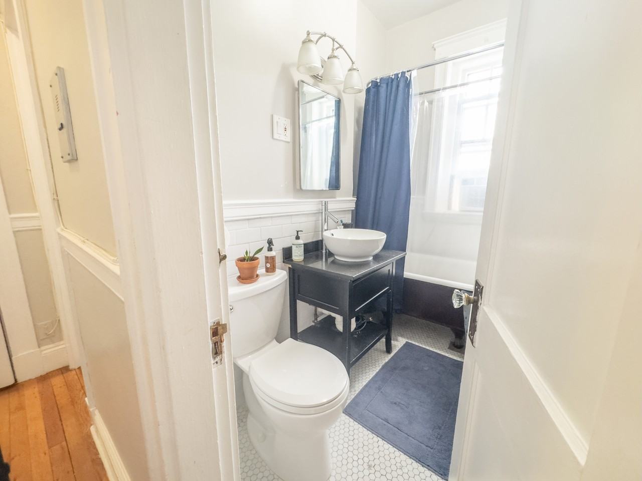 1572 Commonwealth AveUnit 12 #12 - Photo 7 of 11