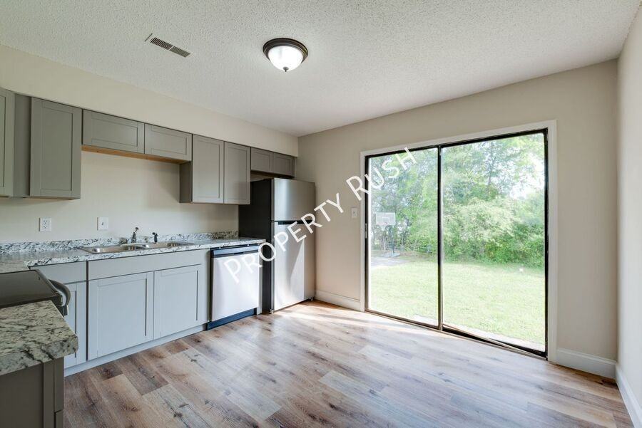 46 Bell Rd #4 - Photo 5 of 13