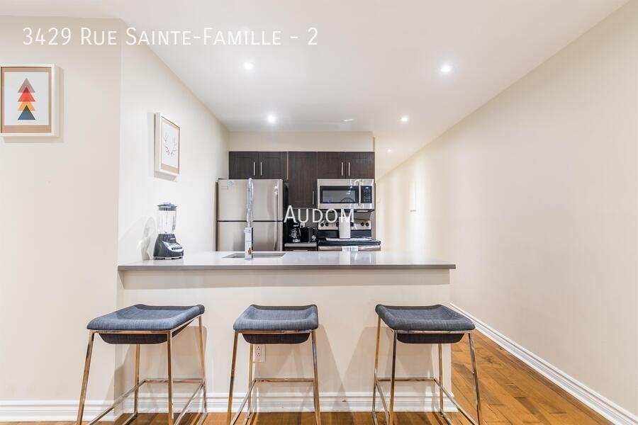 3429 Rue Sainte-Famille #2 - Photo 2 of 18