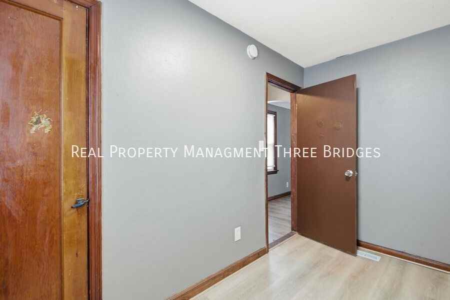 249 S Hartnett Ave - Photo 6 of 21